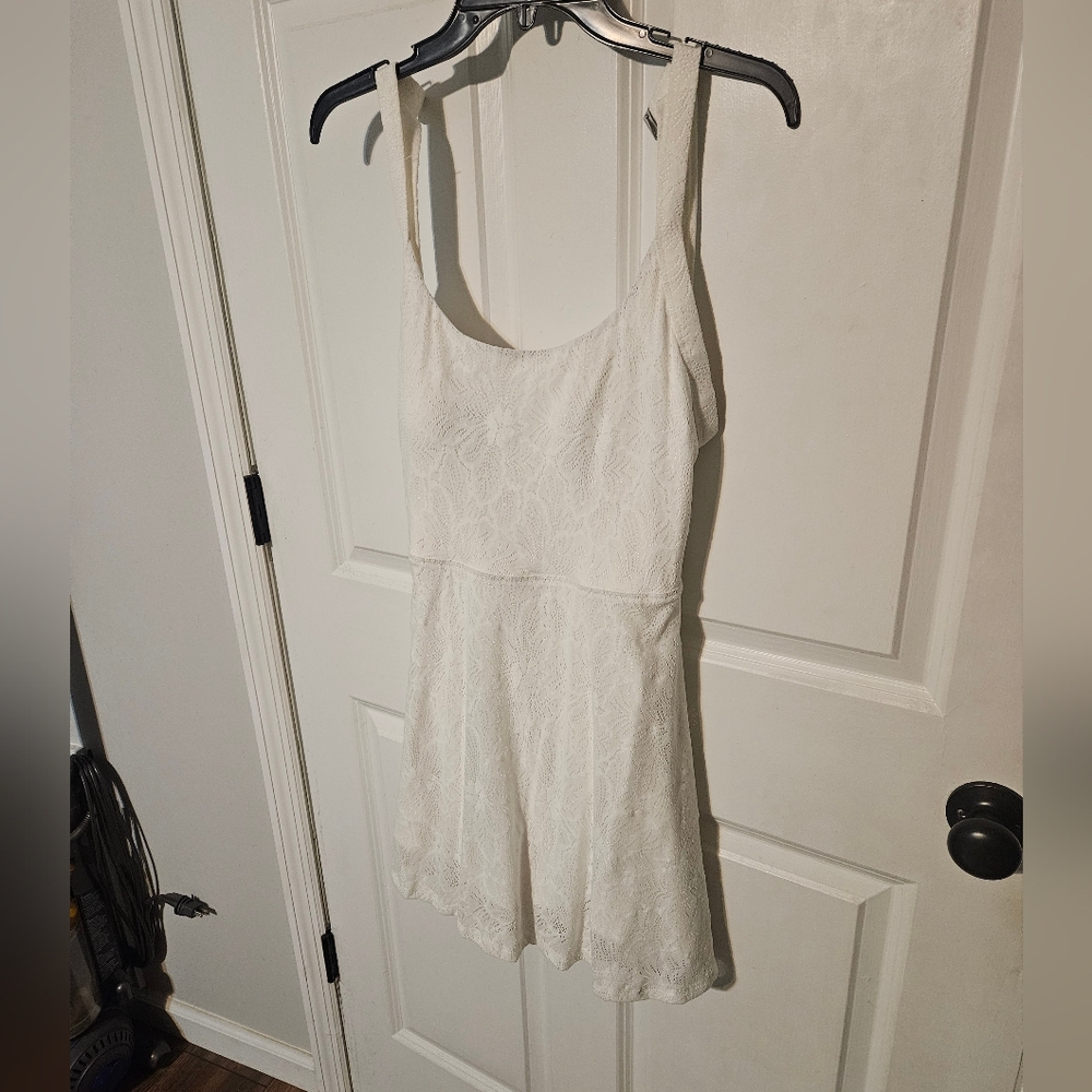 White Lace Sleeveless Romper Dress